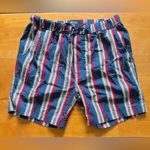 MASSIVE BRAND MEN’S STRIPED SHORTS - SIZE M